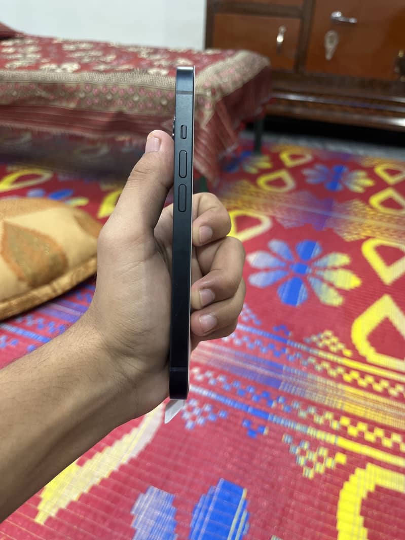 Apple iPhone 14 2