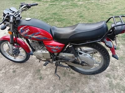 Suzuki GS 150 2017