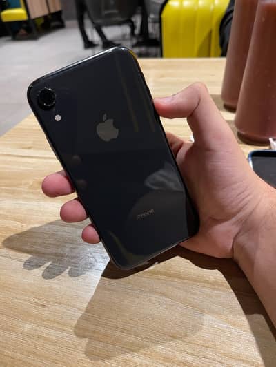 Apple iPhone XR