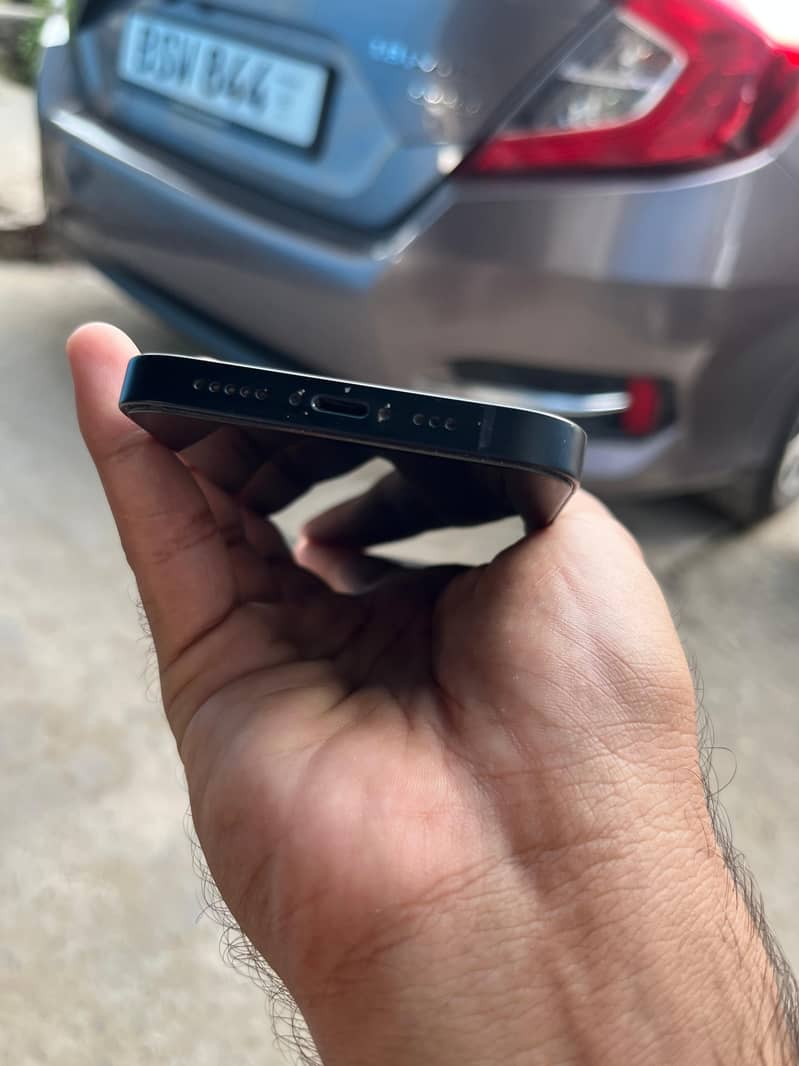 Apple iPhone 14 4