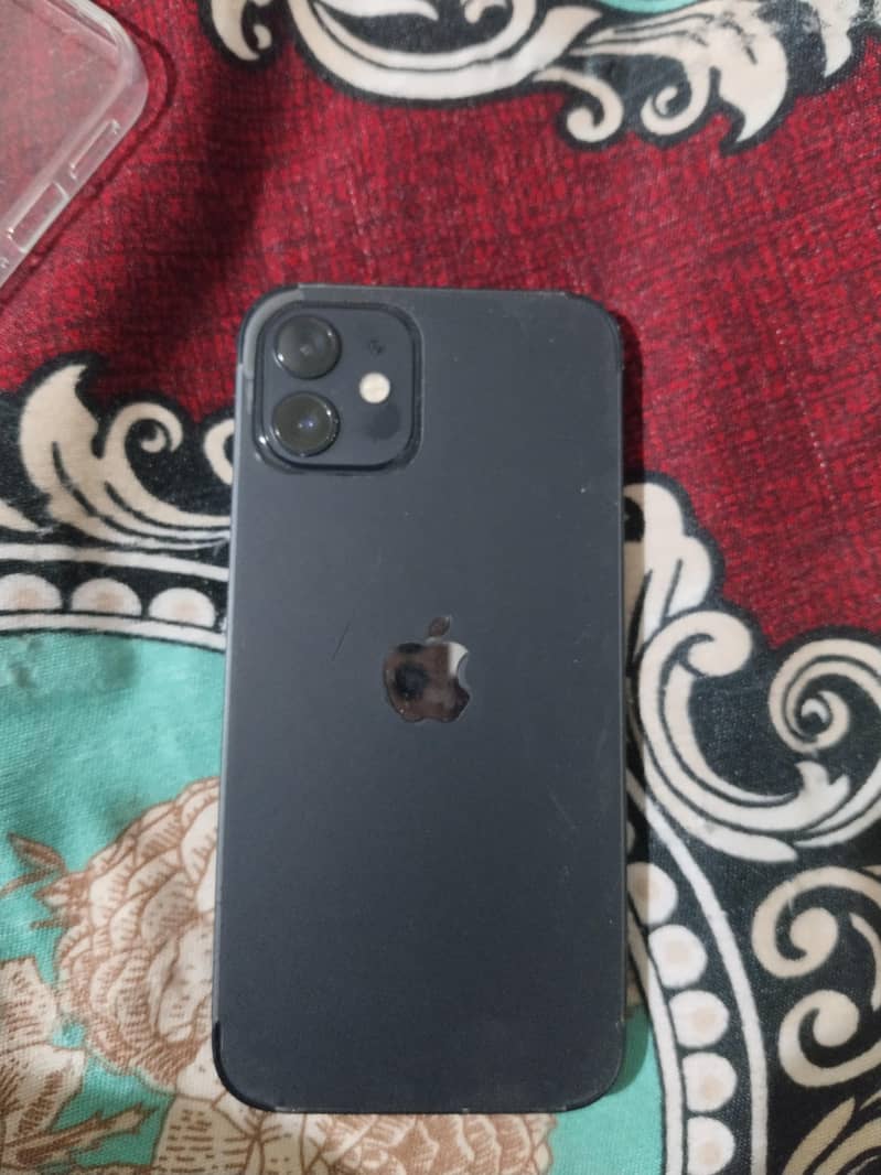 Apple iPhone 12 1