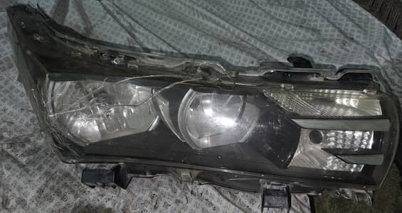 Toyota Corolla Grande Headlight Right