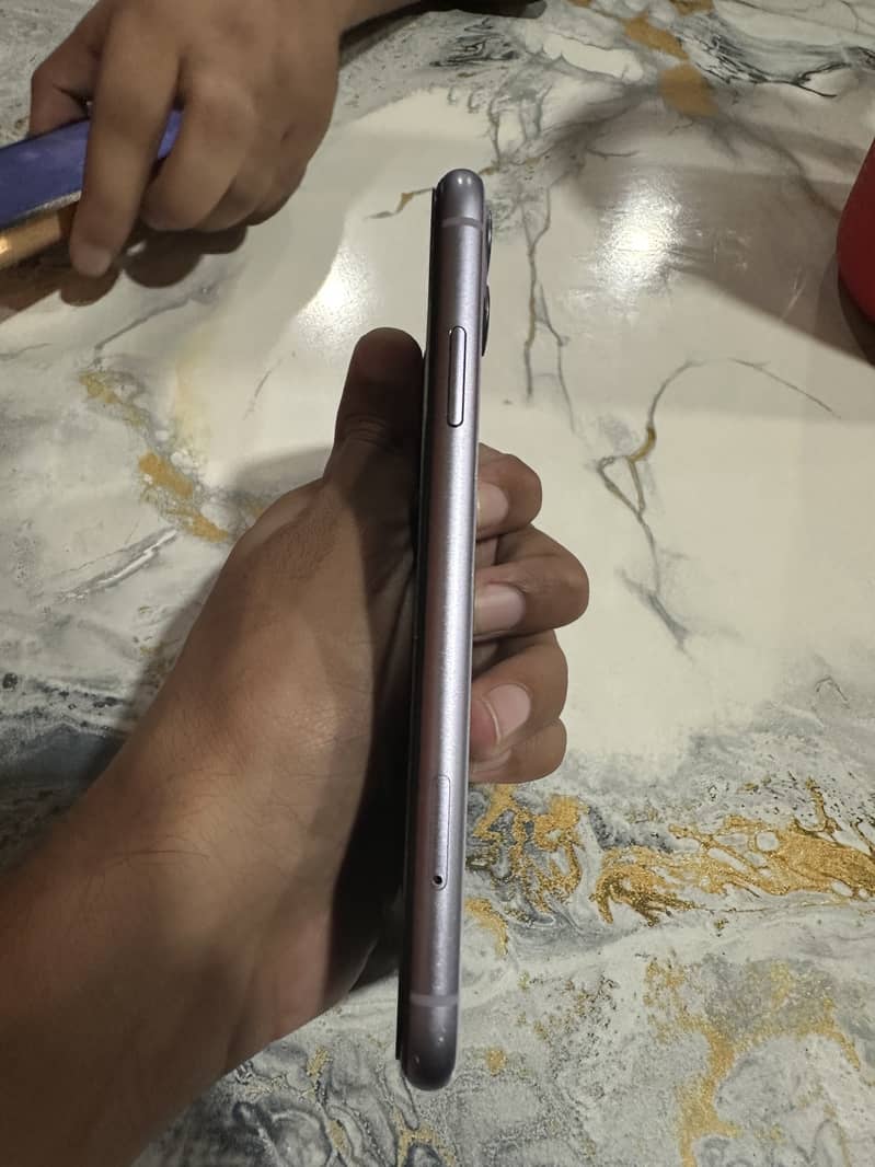 Apple iPhone 11 2