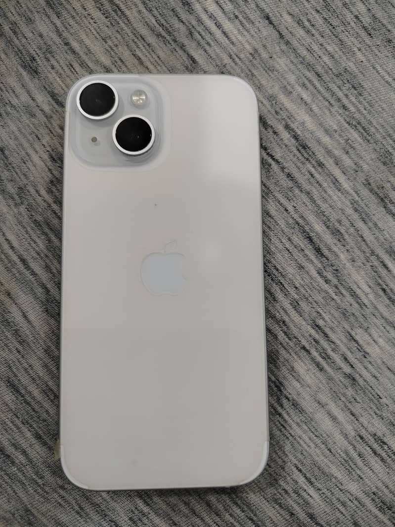Apple iPhone 15 3