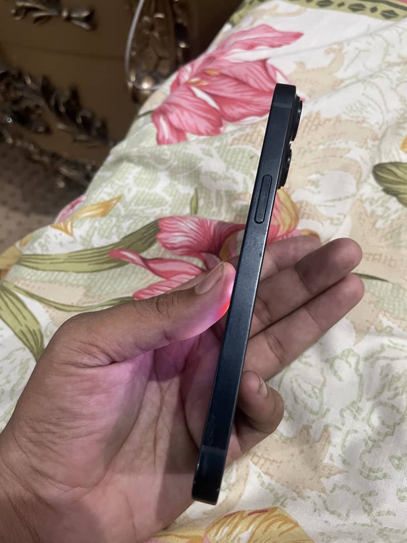 Apple iPhone 14 2