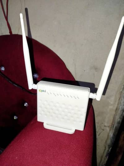 ZTE ZXHN H168N VDSL/ADSL WiFi Router – 9/10 Condition