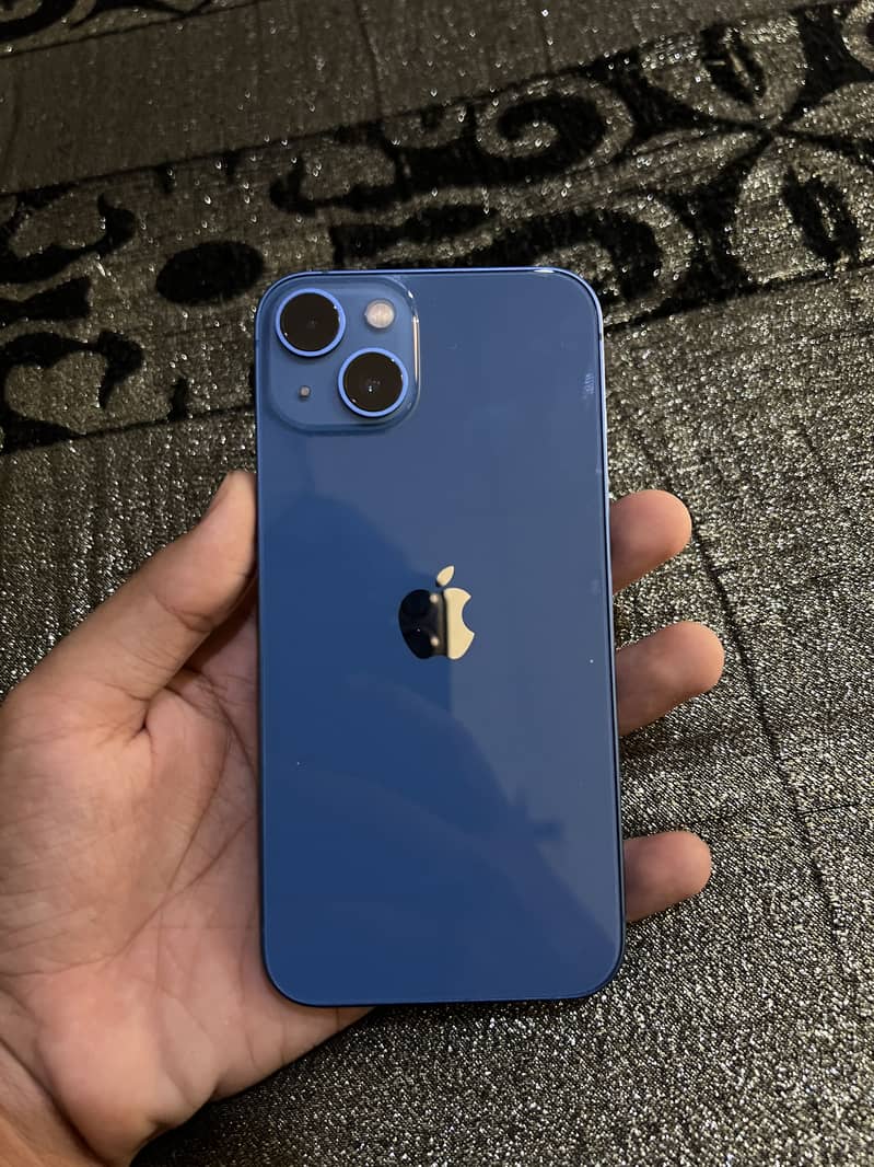 Apple iPhone 13 0