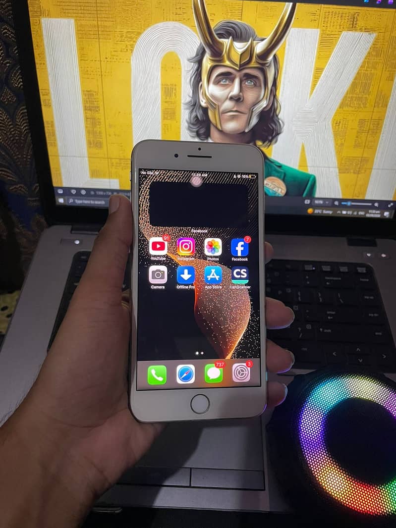 Apple iPhone 8 Plus 1