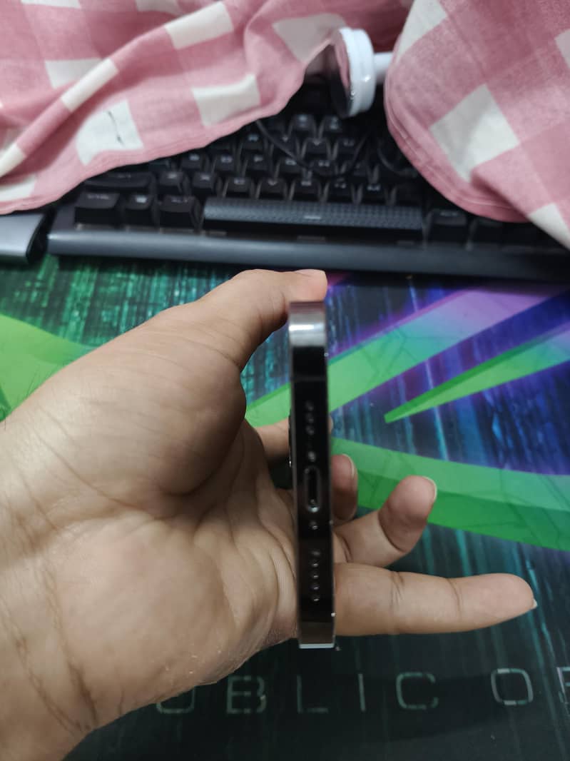 Apple iPhone 12 Pro 6
