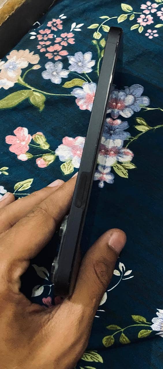 Apple iPhone 14 Pro Max 4