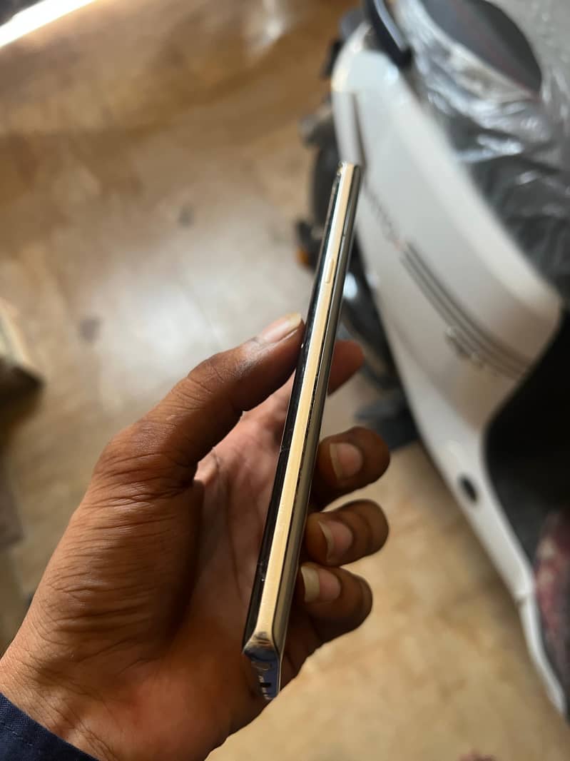 Samsung Mobile Note 8 1