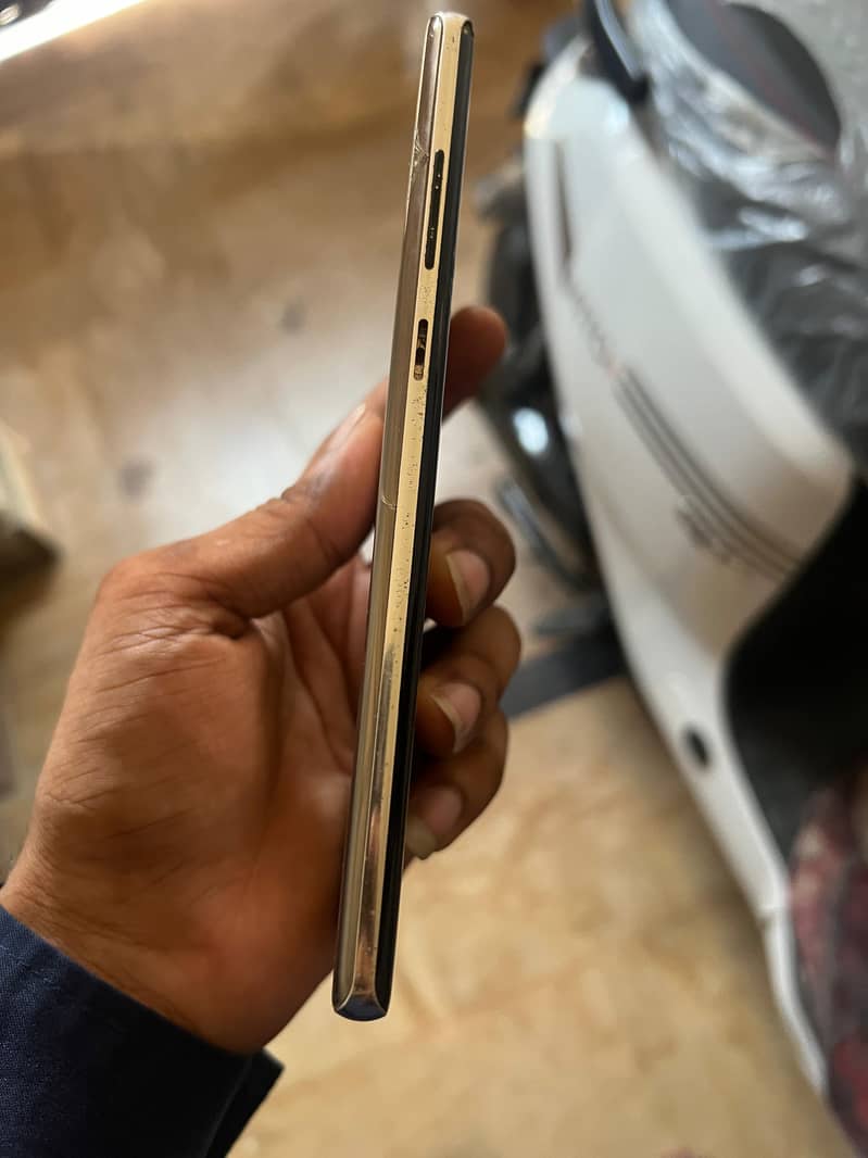 Samsung Mobile Note 8 3