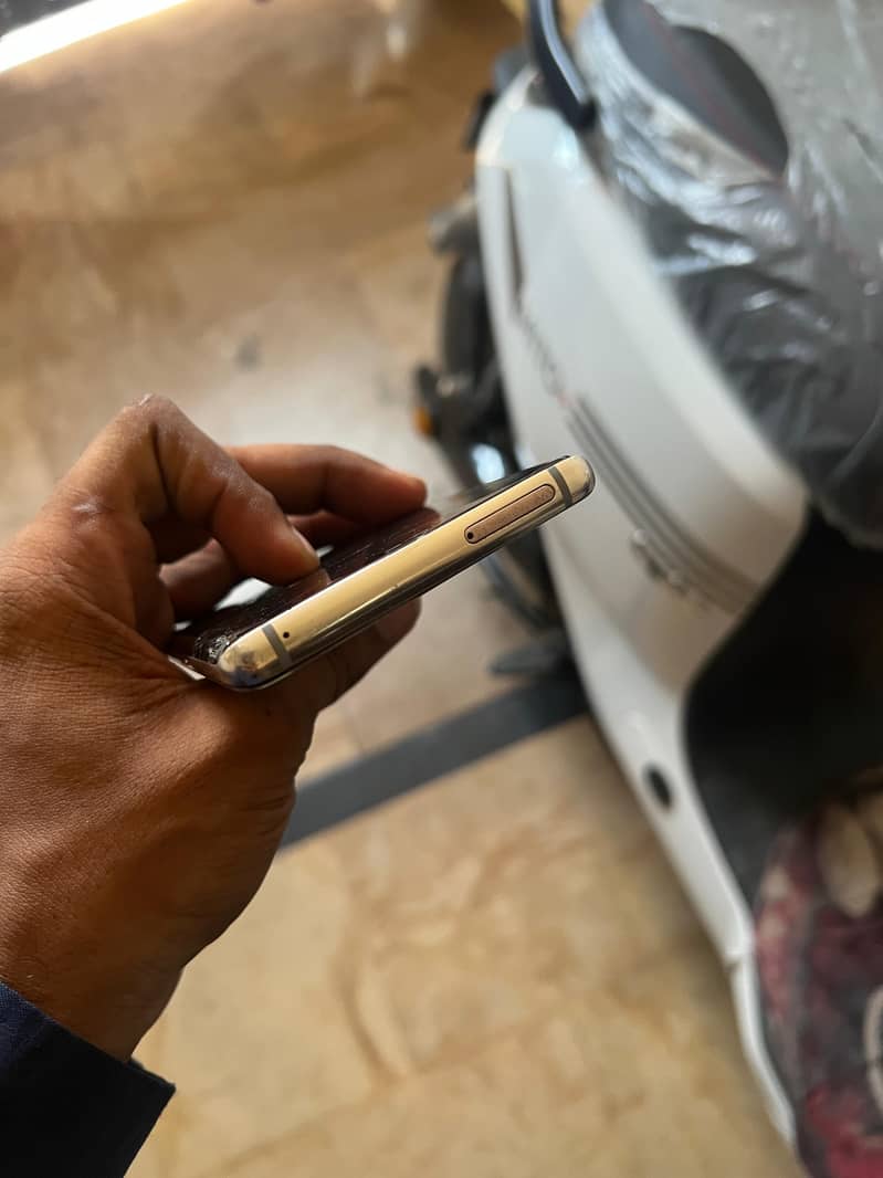 Samsung Mobile Note 8 7