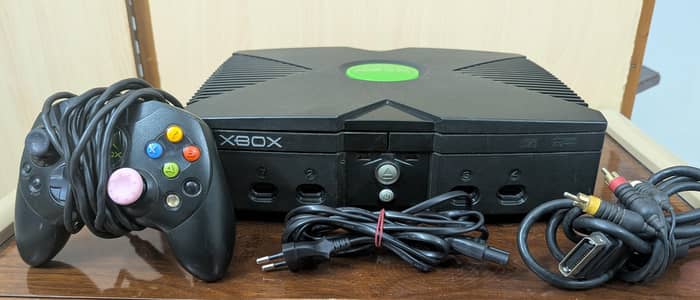 OG Xbox Console with 1 controller and complete cables for sale!