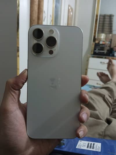 Iphone 15 Pro Max - 512 GB / eSim - White Color