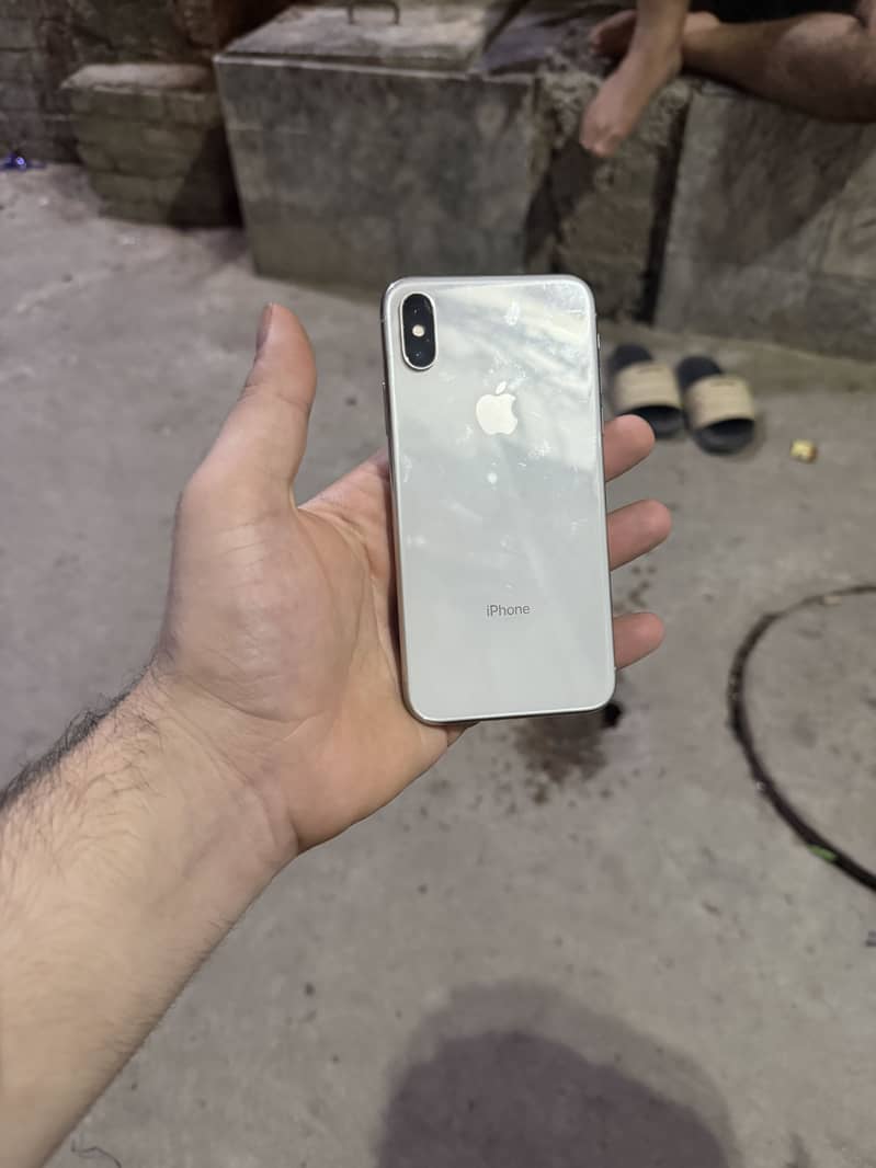 Apple iPhone X 4