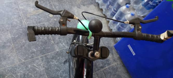 Bicycle with training wheels