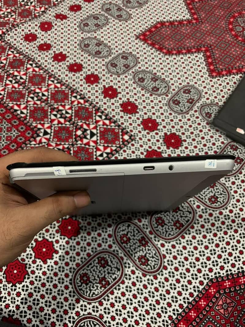 Microsoft surface 8th generation 4