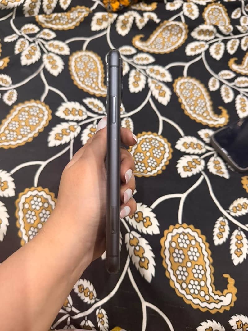 Apple iPhone 11 2