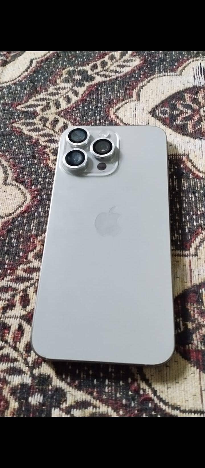 Apple iPhone 15 Pro Max 0