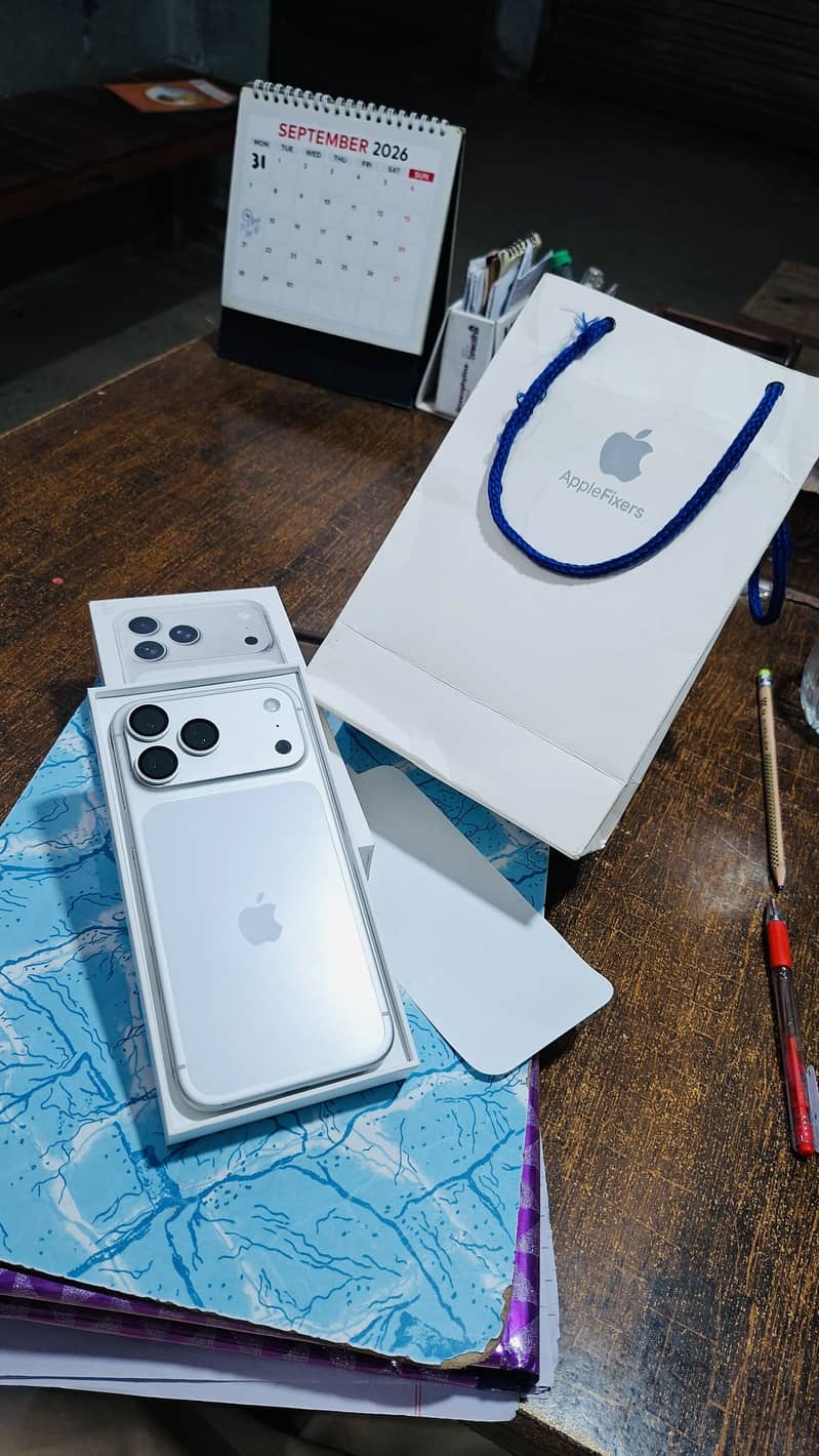 Apple iPhone 17 Pro Max 7