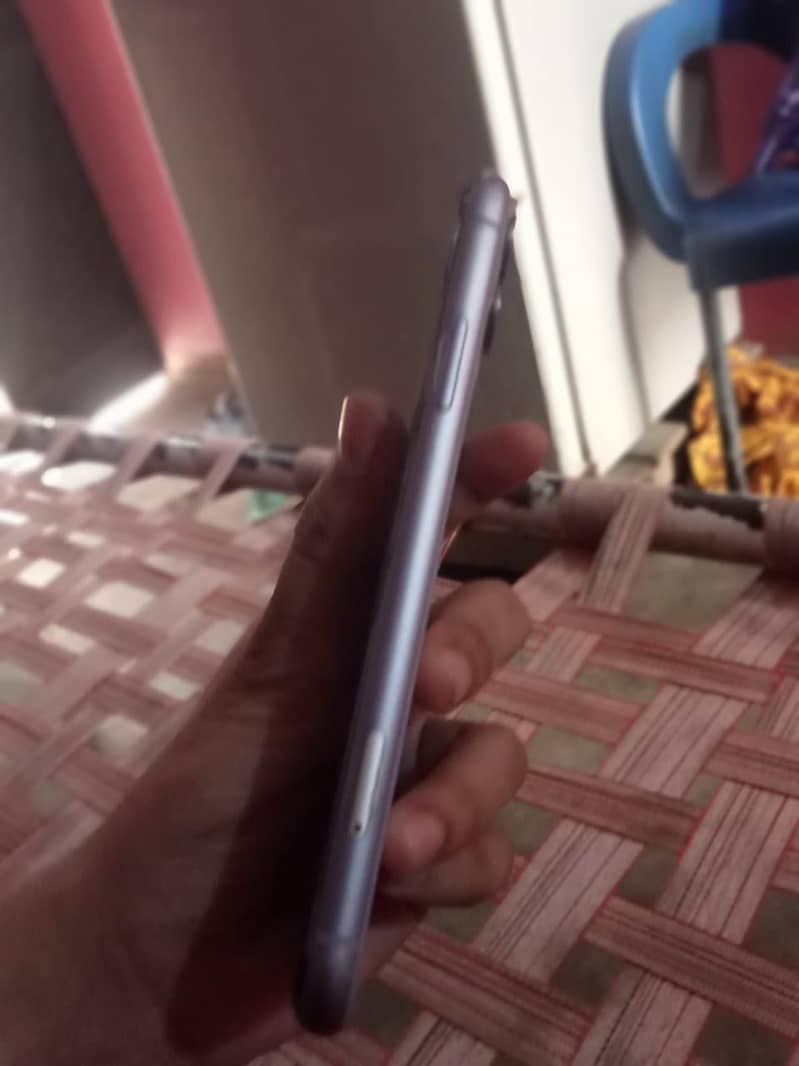 Apple iPhone 11 1