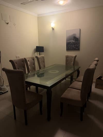 Dining table 8 seater