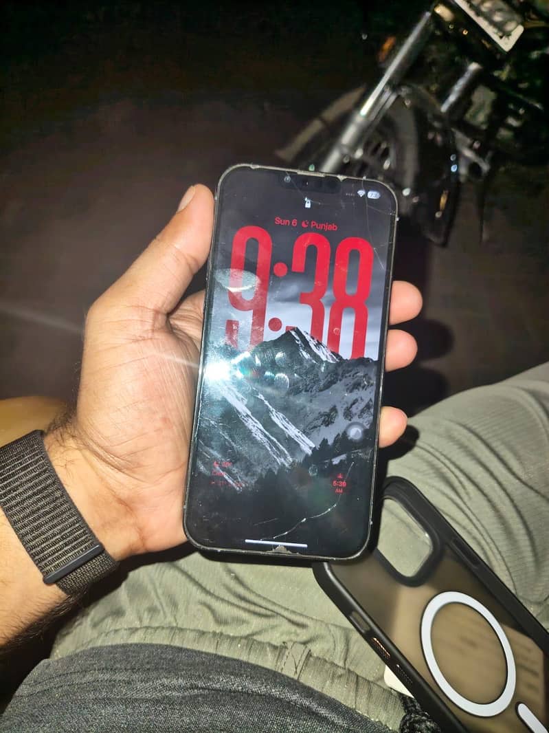 Apple iPhone 13 Pro Max 9