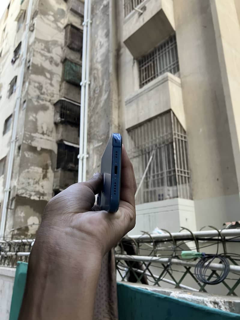 Apple iPhone 13 1