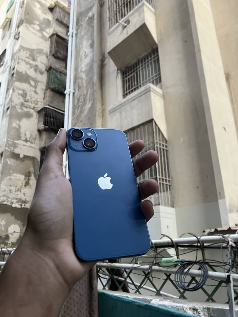 Apple iPhone 13 3