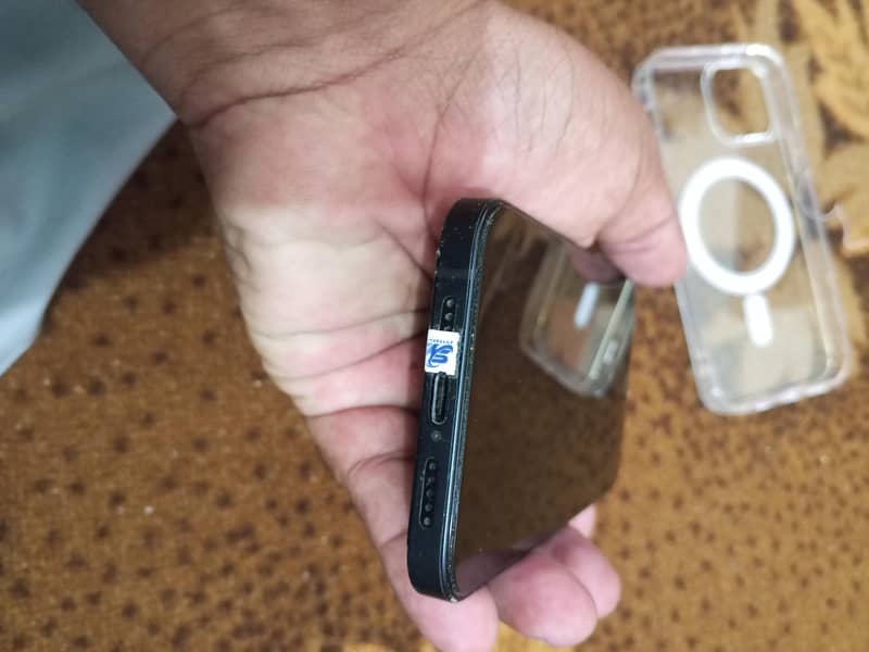 Apple iPhone 12 3