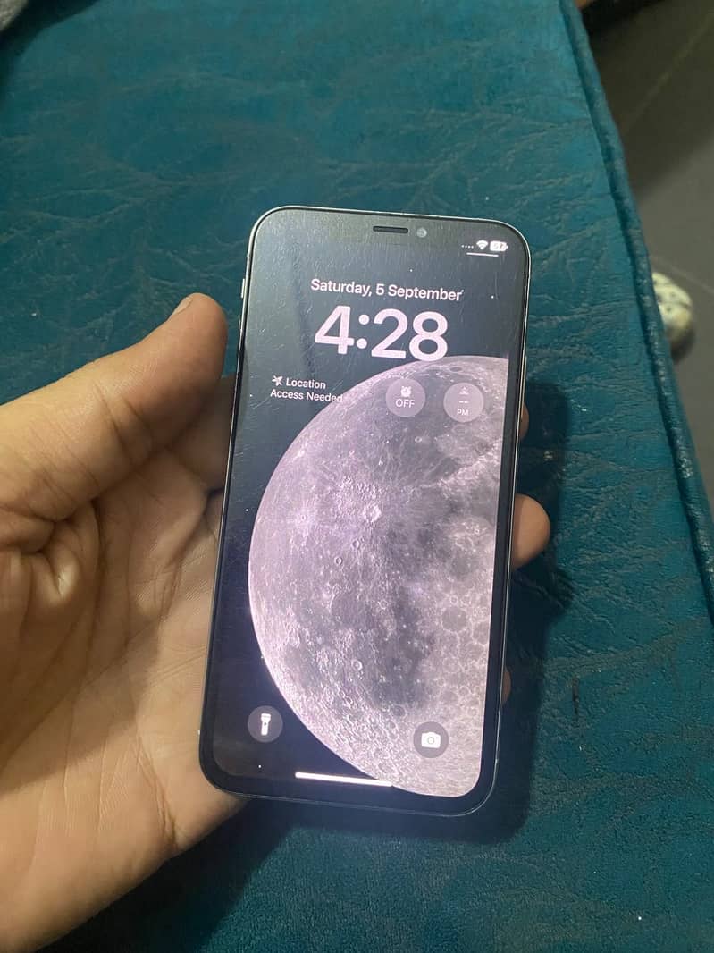 Apple iPhone XS 3