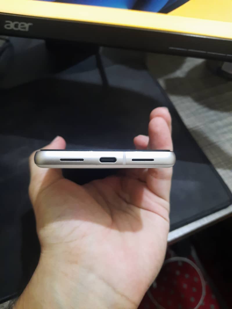 Google Pixel 7 3