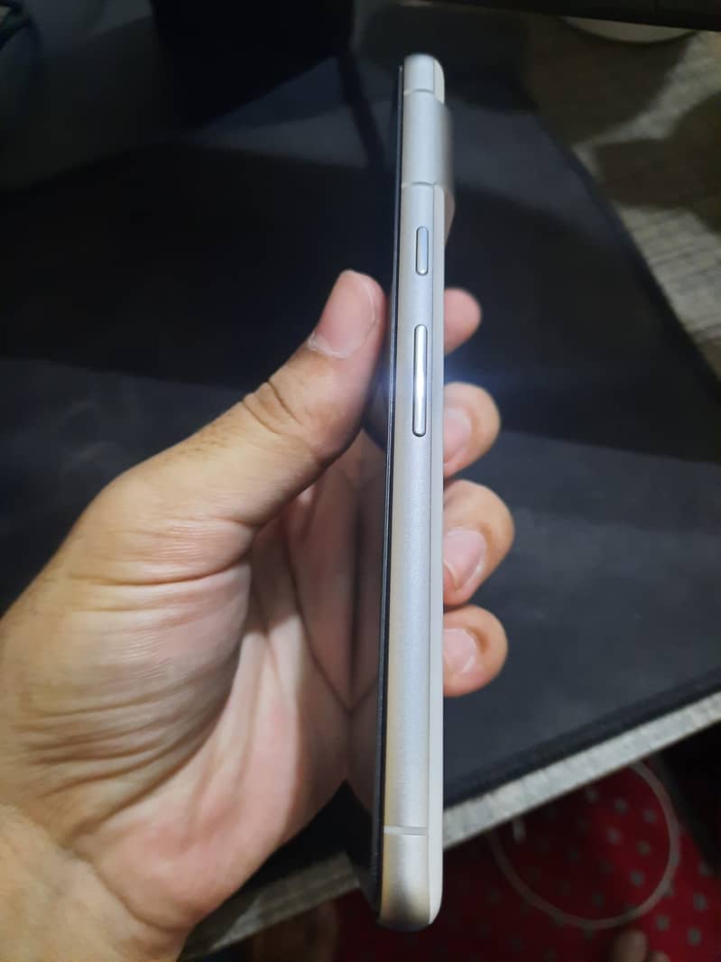 Google Pixel 7 5