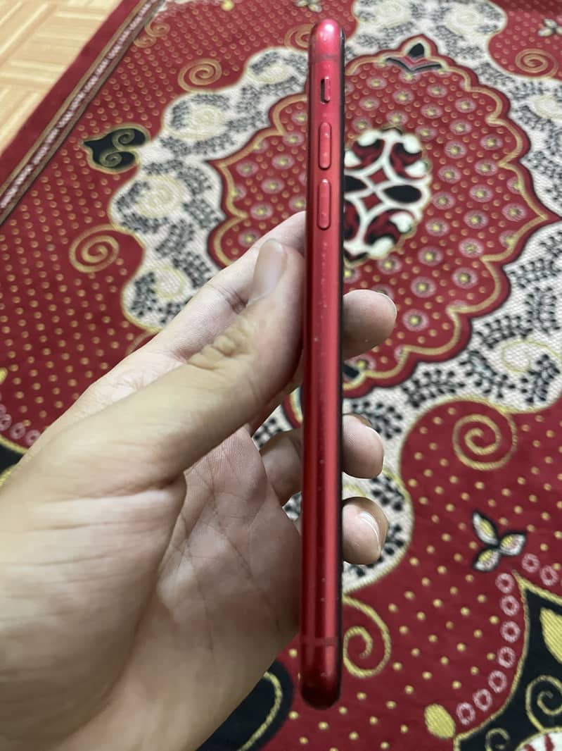 Apple iPhone 11 7