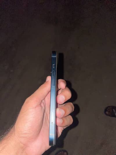 Apple iPhone 13    Condition 10/10New set 15 days use.