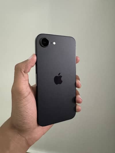 Apple iPhone 16e