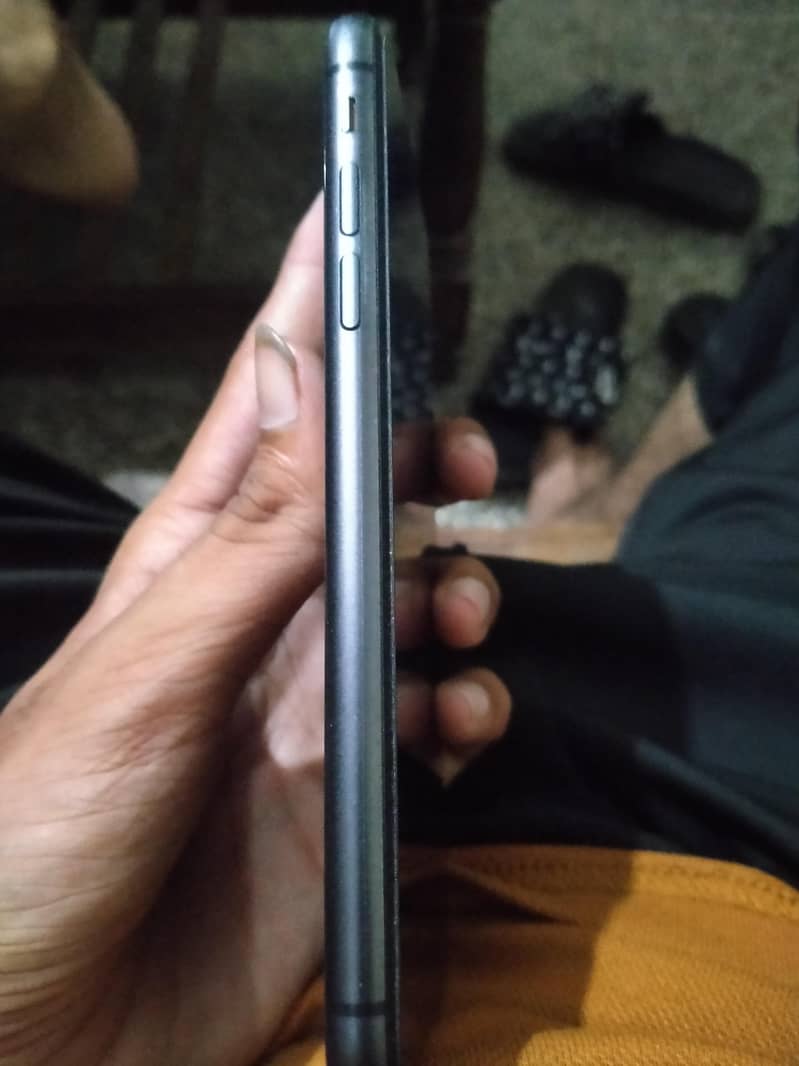 Apple iPhone 11 2
