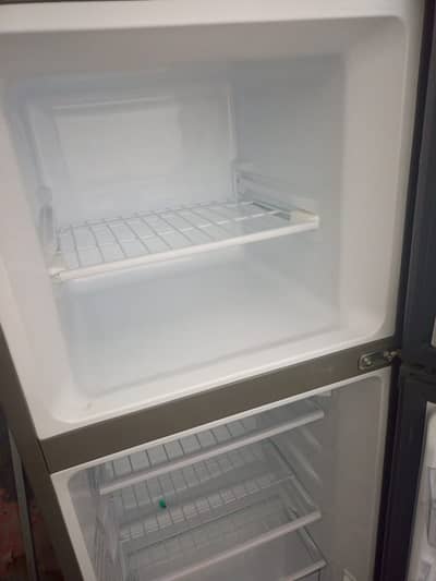 New frigde for urgent sale