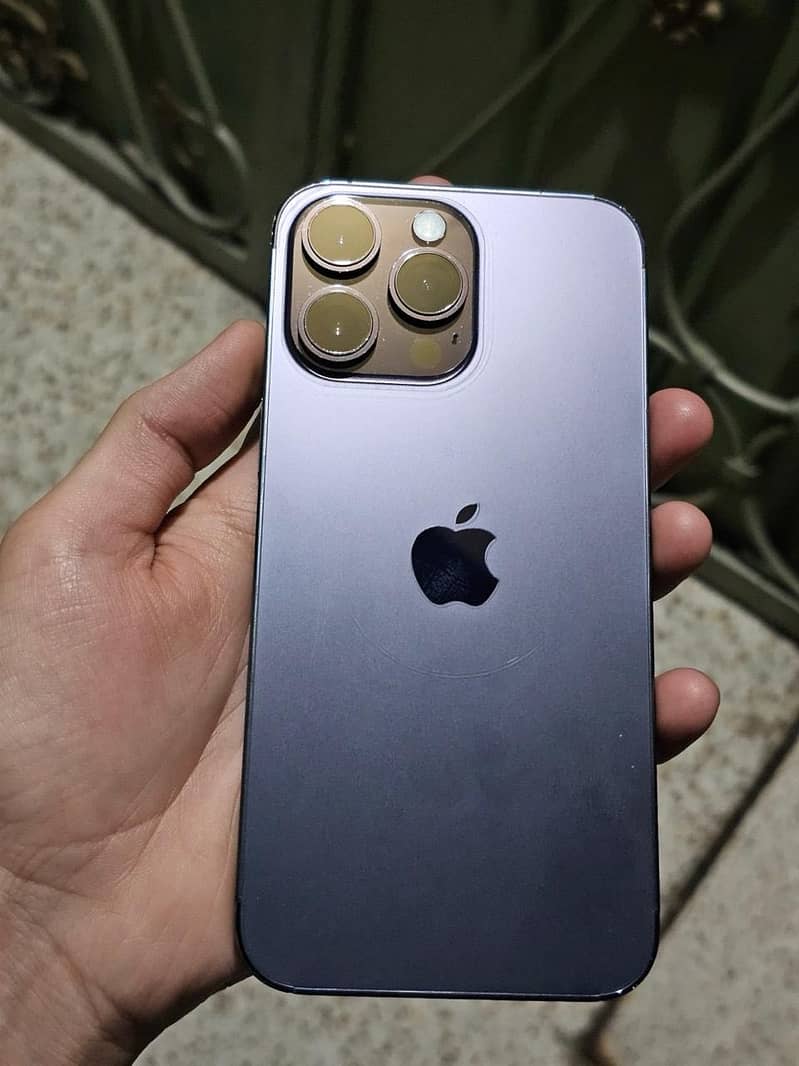 Apple iPhone 14 Pro Max 0
