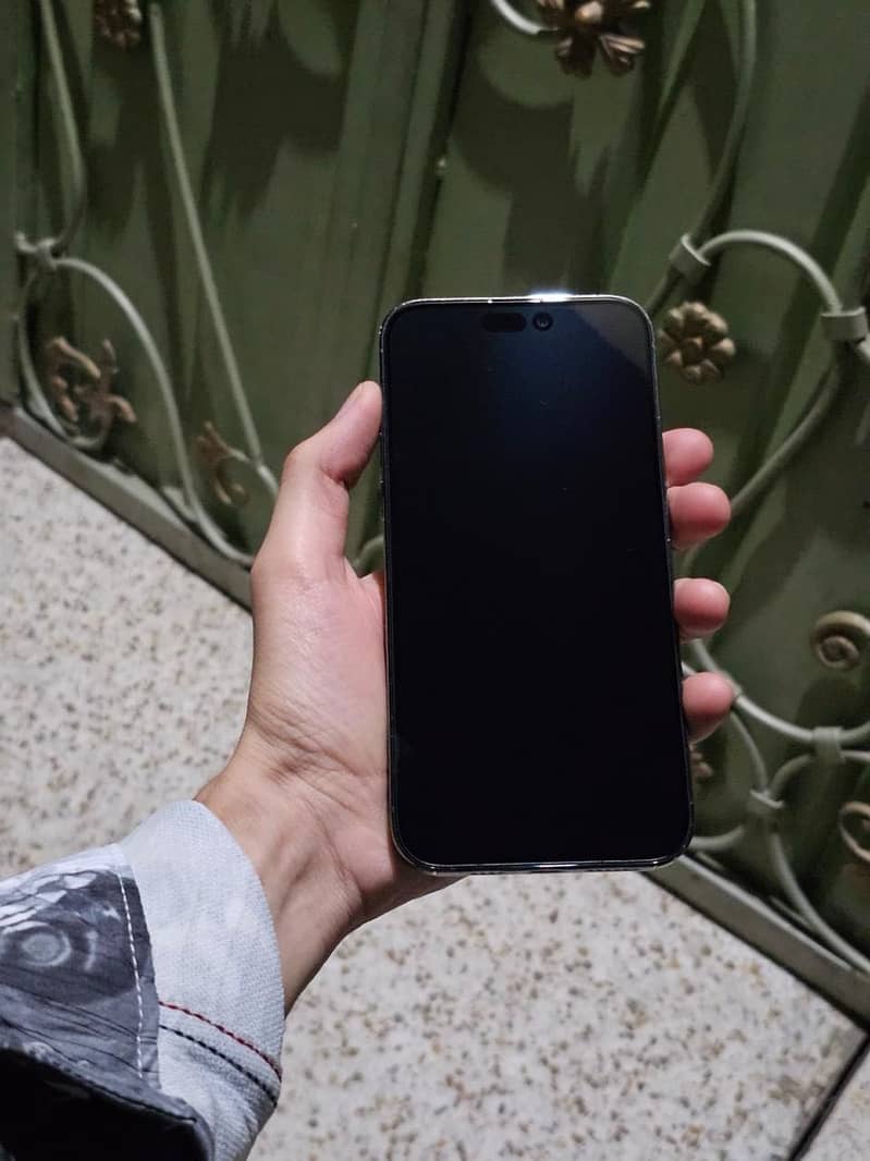 Apple iPhone 14 Pro Max 3