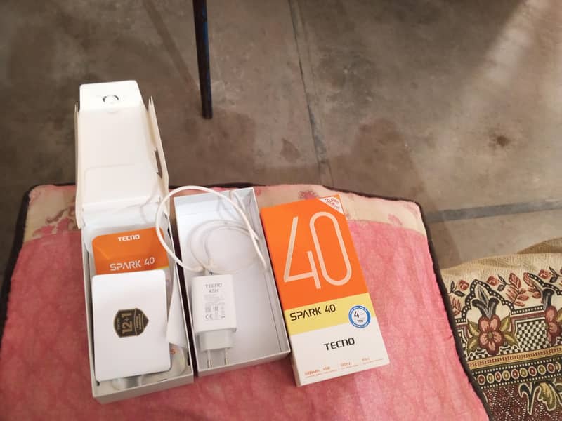 Tecno spark 40 8