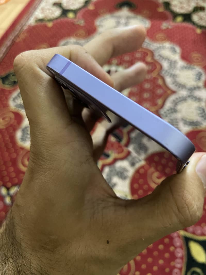 Apple iPhone 12 2