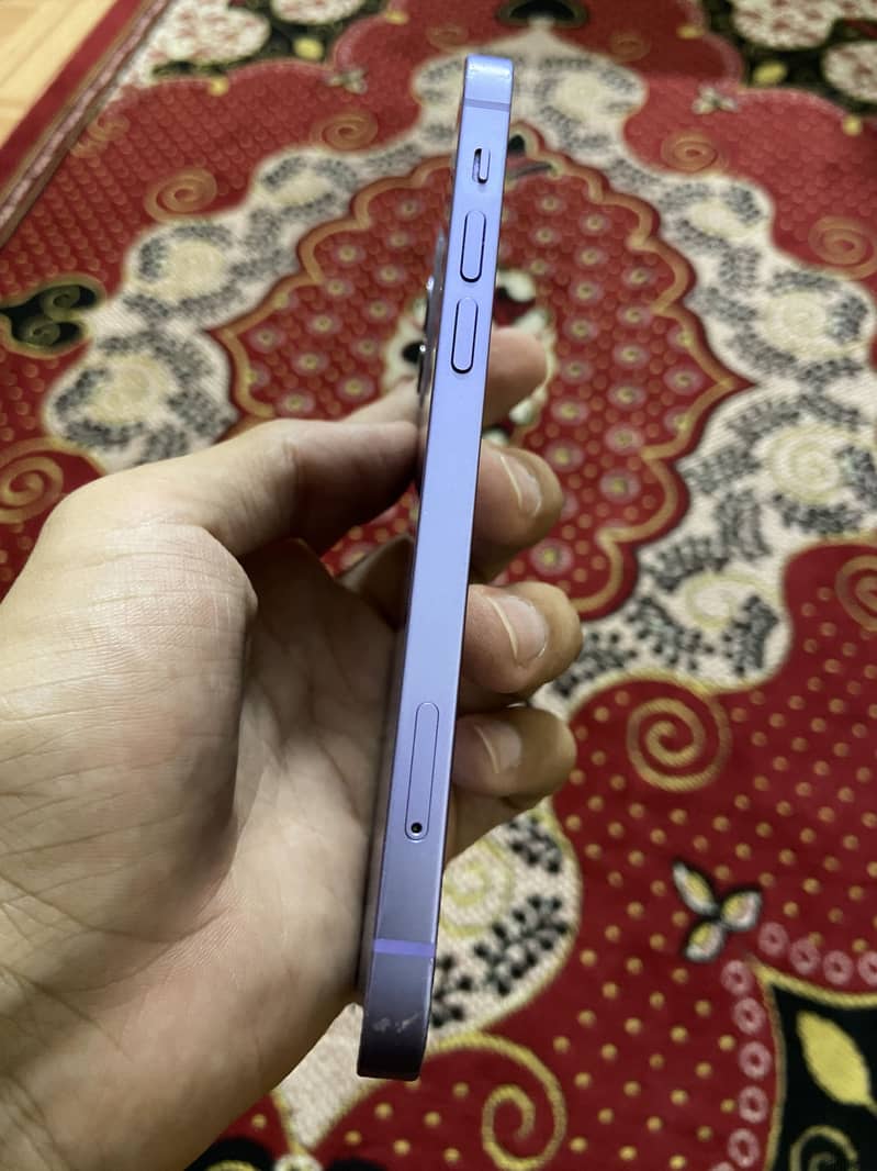Apple iPhone 12 3