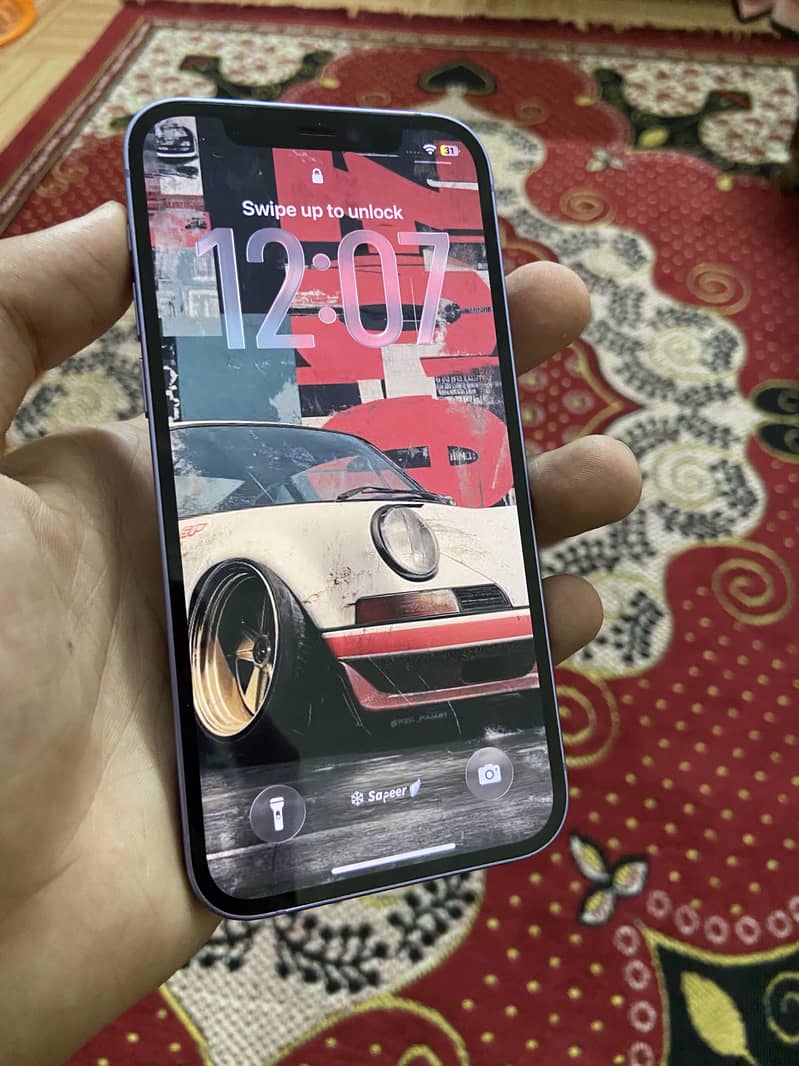 Apple iPhone 12 4