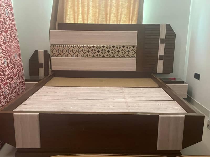 Bed/bed set/wood bed/dressing table 1