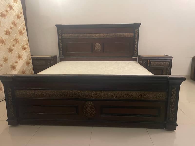 Bed/bed set/dressing table 1
