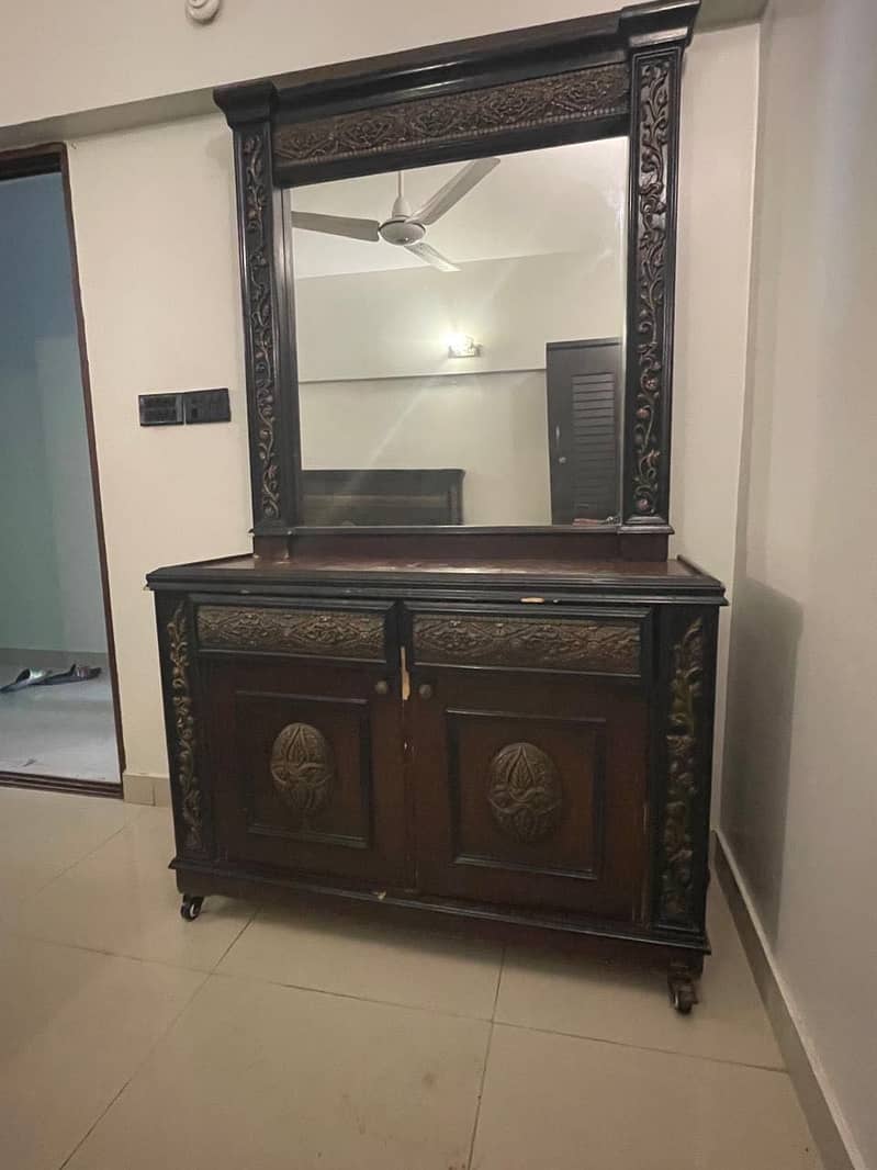 Bed/bed set/dressing table 5