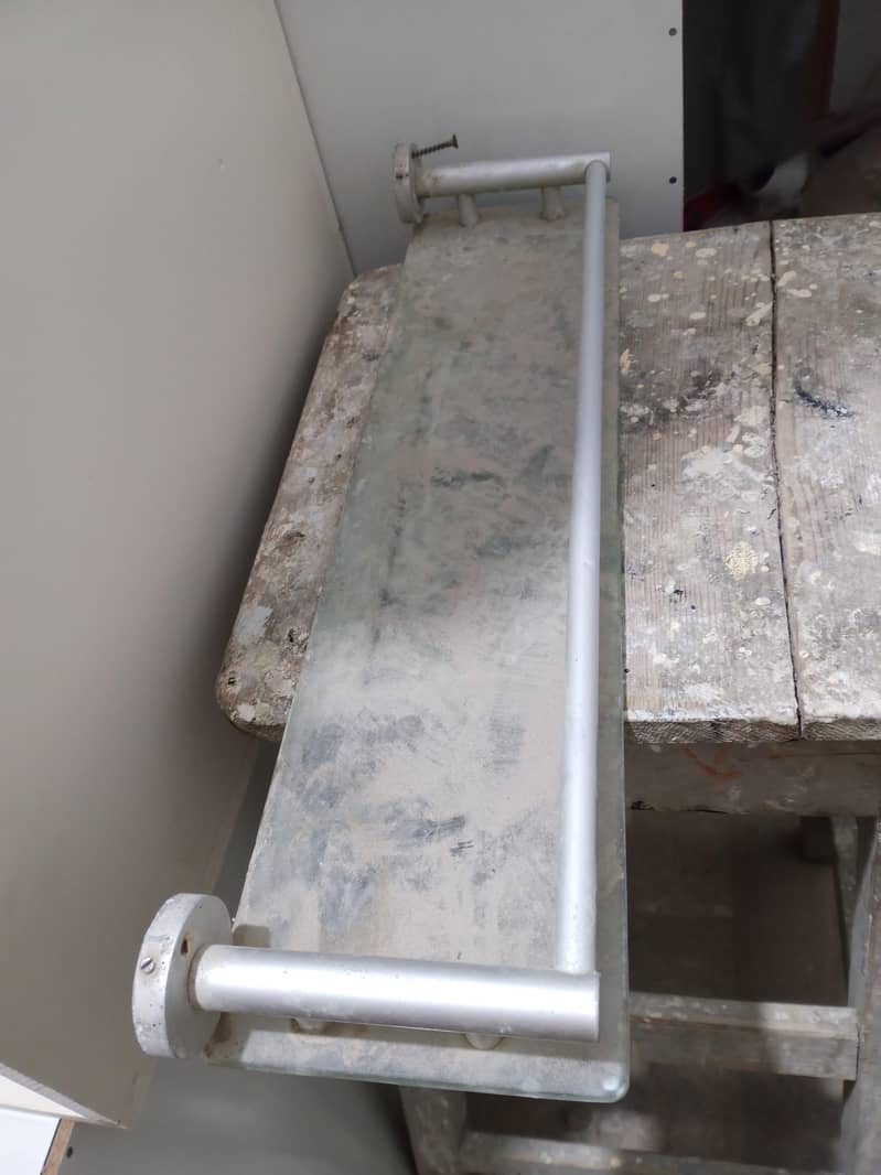 2 complete bathroom sets with mirrors 5