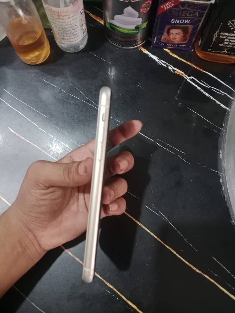 Apple iPhone 11 6